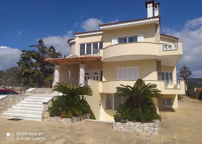 Villa Alkmini Near The Airport